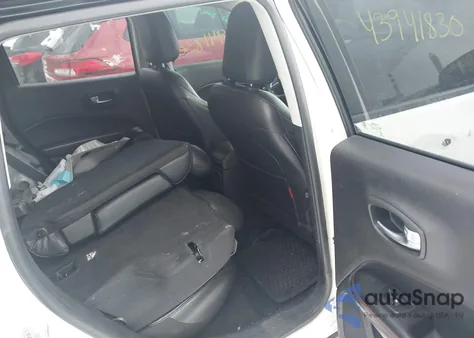 2021 Jeep Compass Trailhawk 4X4 from USA, damaged, VIN 3C4NJDDB6MT524171